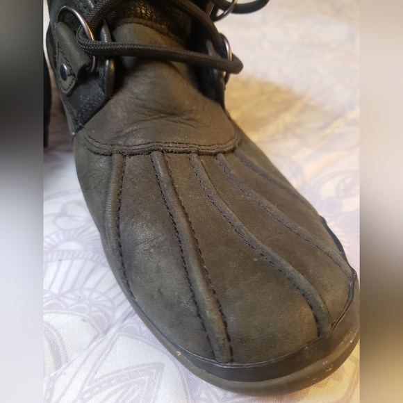 Ugg Cecile Duck Boots Women's Size 8 Waterproof Black Leather+Sherpa Gorpcore - Picture 13 of 16